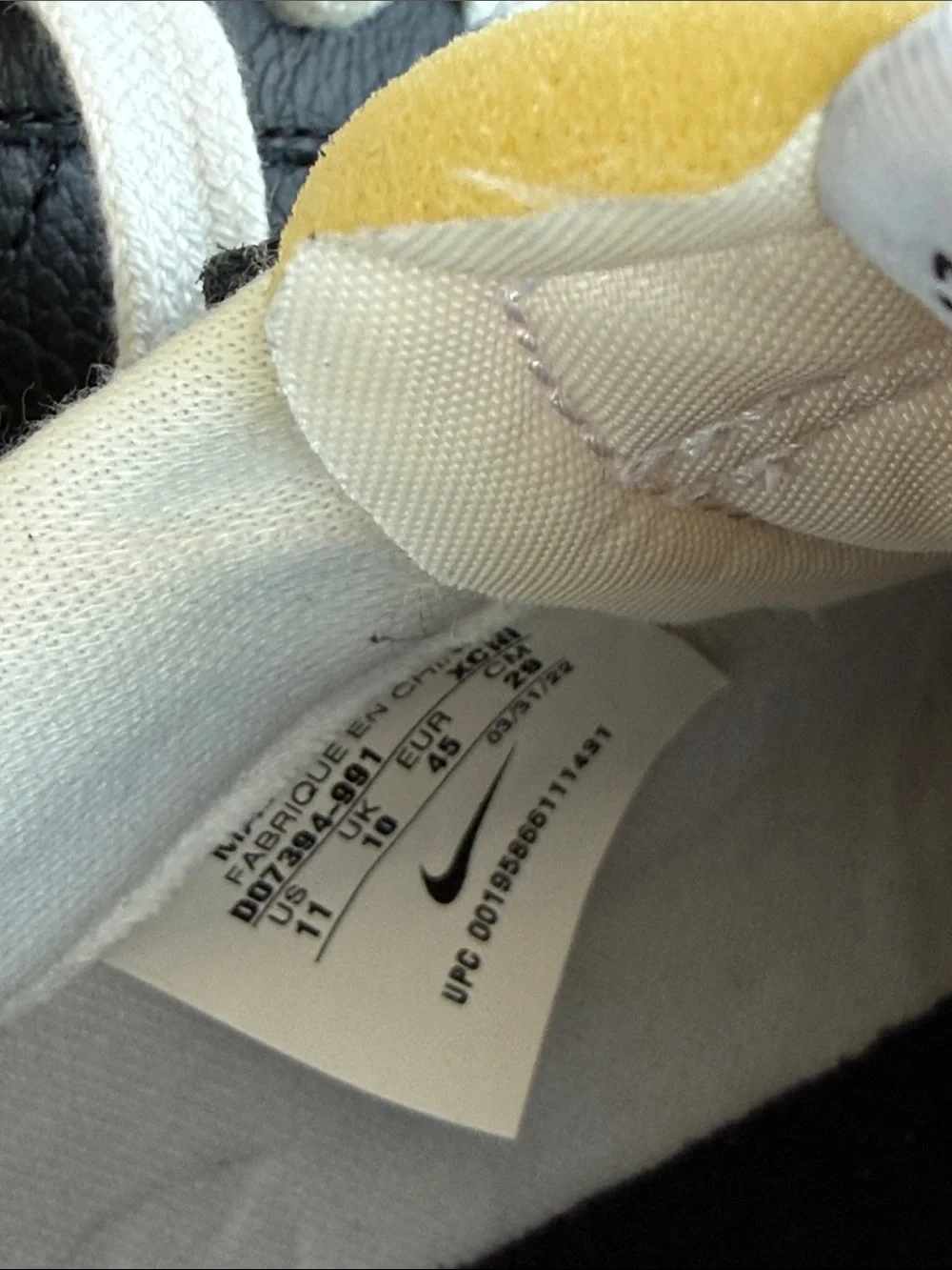 NW Nike Black Men Sneakers with Yellow Swoosh - Low Top
